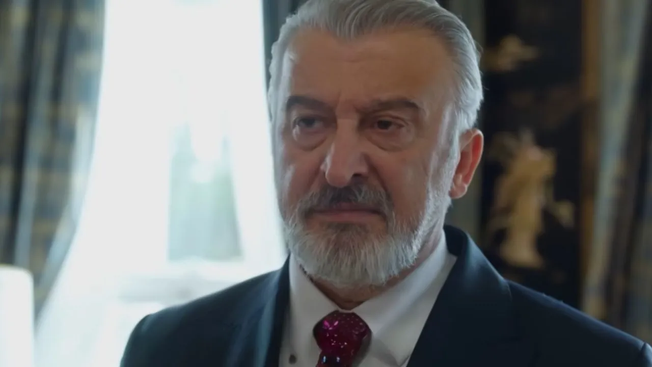 Esat Aldur (Hüseyin Avni Danyal)