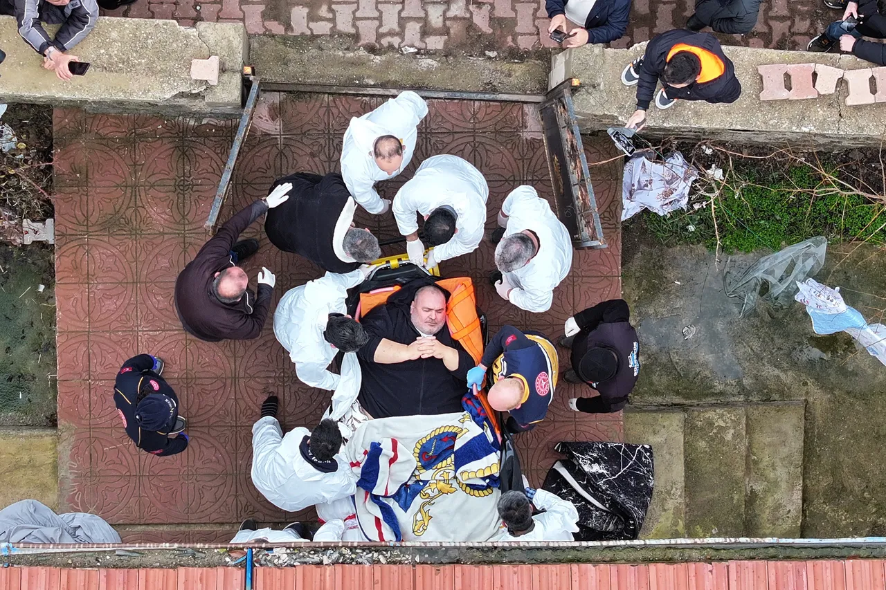 15 kişi taşıdı! 5 yıl sonra hayaline kavuştu: Tüm mahalle izledi