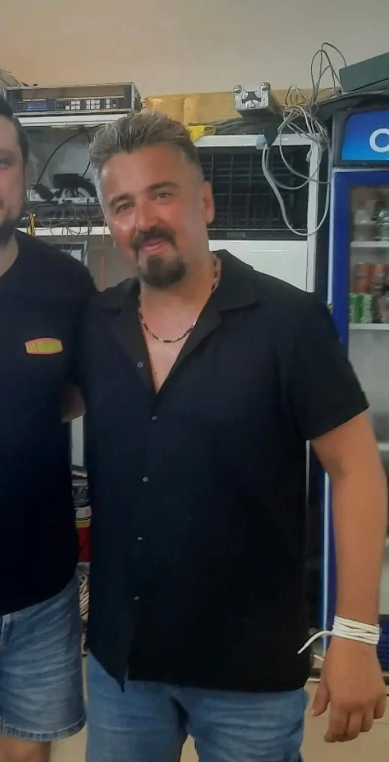 Araç içinde korkunç olay! Kanser olduğunu söyleyip silahını ateşledi