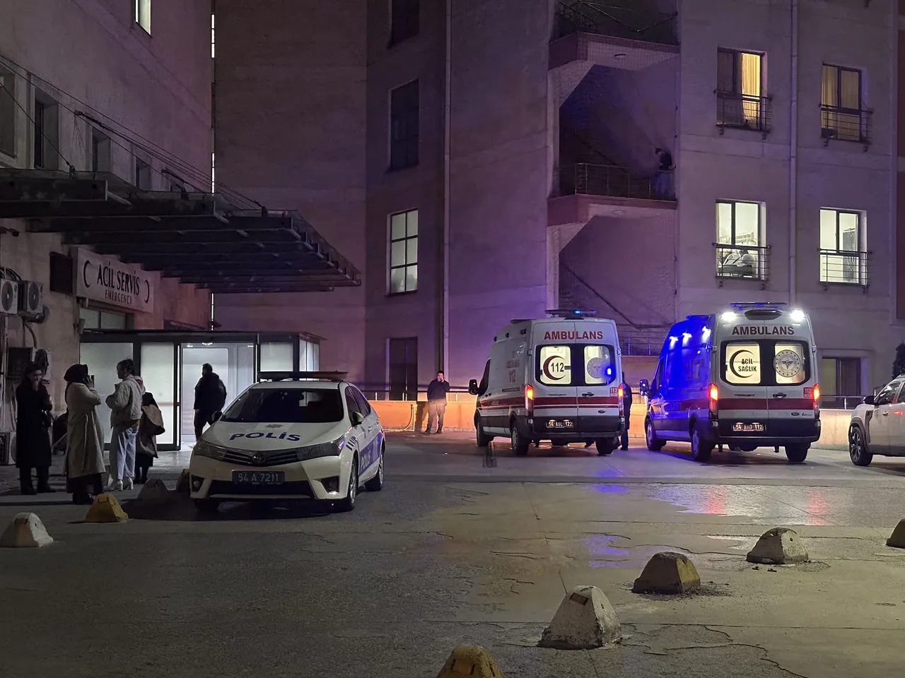 Araç içinde korkunç olay! Kanser olduğunu söyleyip silahını ateşledi