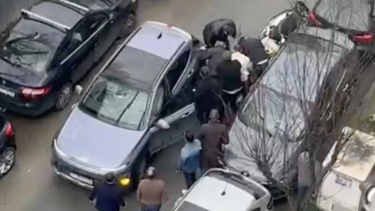 Beşiktaş’ta park yeri kavgası kanlı bitti! 1 kişi hayatını kaybetti 