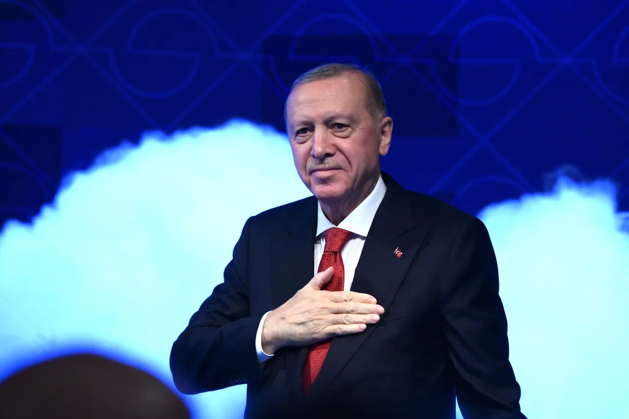 Cumhurbaşkanı Erdoğan'dan Boğaziçi Üniversitesi öğrencilerine müjde: Kütüphaneyi yeniden inşa ediyoruz