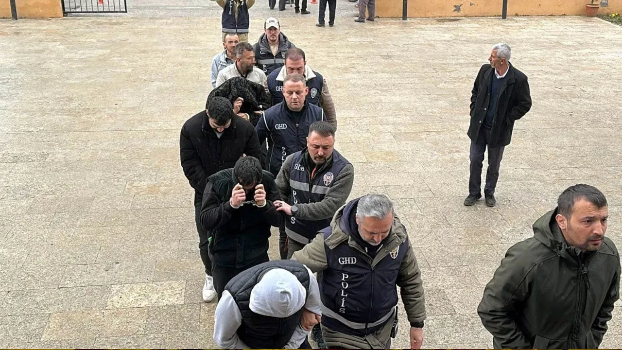 Diplomatik plakalı ciple kaçış skandalı! 'Casperlar’ın lideri itiraf etti