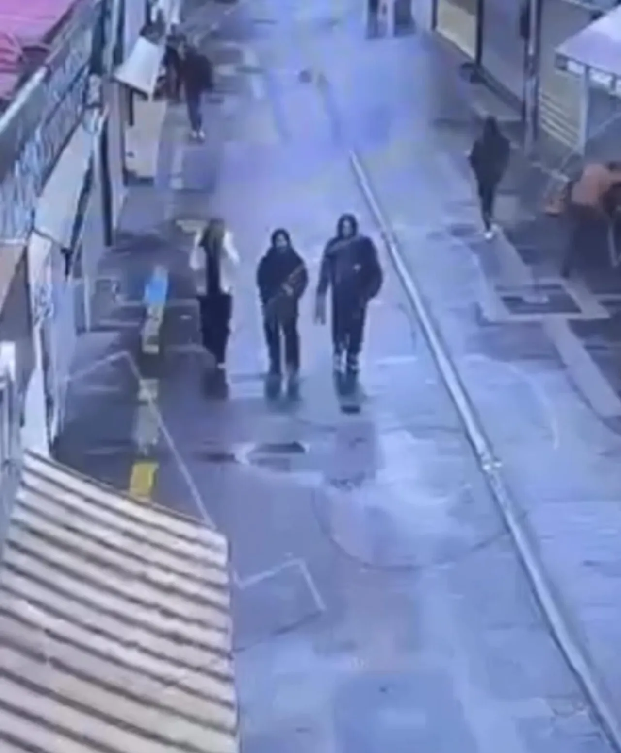 Iğdır'da liseli kız tanımadığı kişi tarafından bıçaklandı: "Birini bıçaklamam lazımdı..."