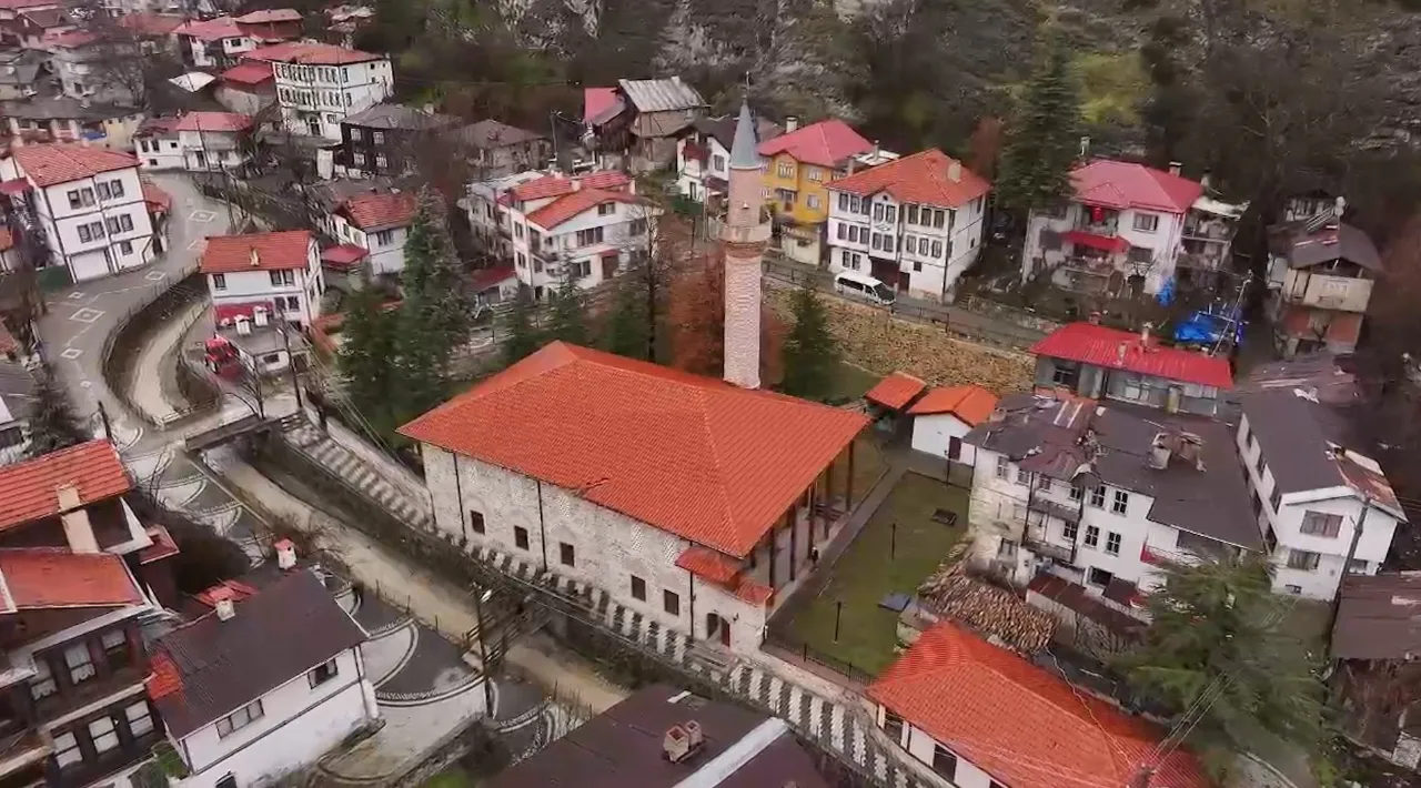 Osmanlı’dan günümüze: 5 Asırlık Kanuni Sultan Süleyman Camisi zamana meydan okuyor