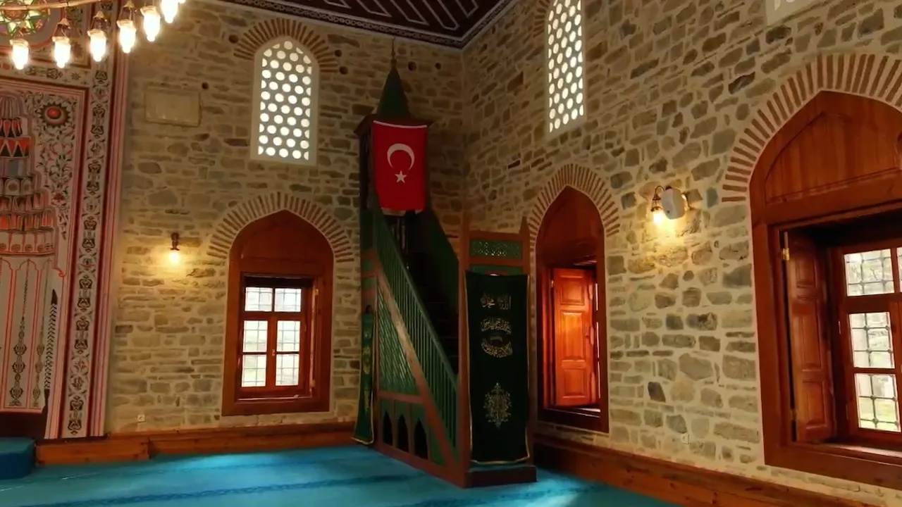 Osmanlı’dan günümüze: 5 Asırlık Kanuni Sultan Süleyman Camisi zamana meydan okuyor