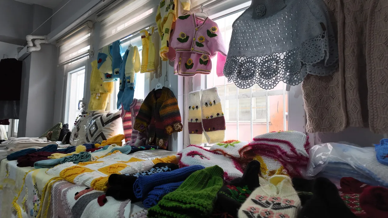 Şırnak’ta el emeği ürünler satışa sunuldu, sergilenen ürünler aile bütçesine katkı sağlıyor