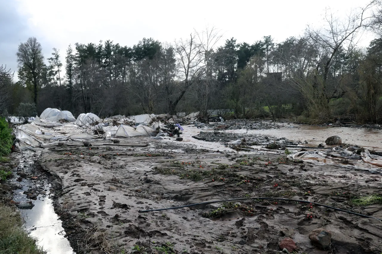 Son 40 yılın en büyük seli çiftçileri vurdu! 1 saatte 5 milyon TL’lik zarar!