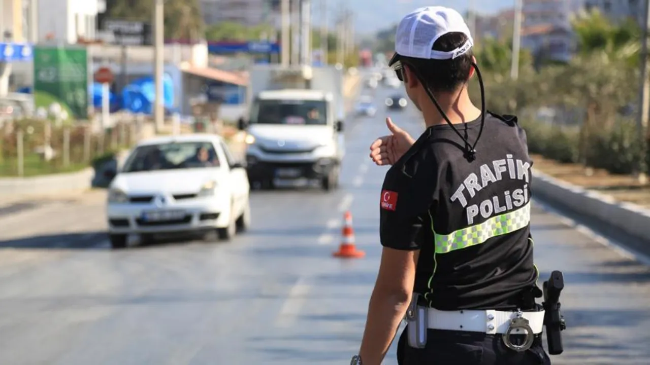 Trafikte bunu yapan 200 bin lira ödeyecek! İhlallere ‘cezalı’ neşter