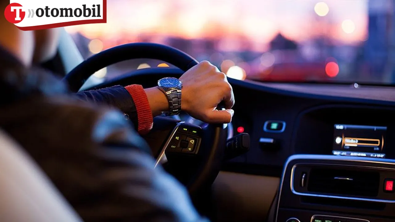 Trump kararı duyurdu: Modern otomobillerin en tartışmalı özelliğini kaldırıldı