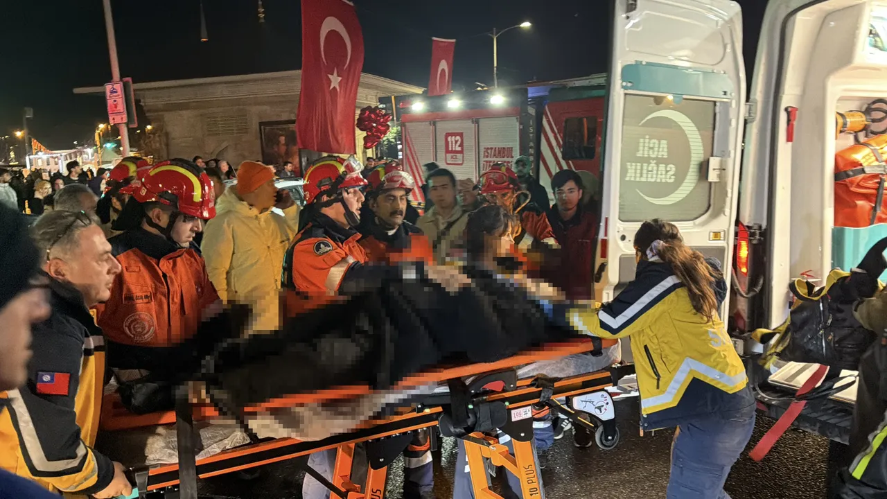 Üsküdar Paşa Limanı Caddesi'nde feci kaza! 60 yaşındaki kadın kamyonun altında kaldı