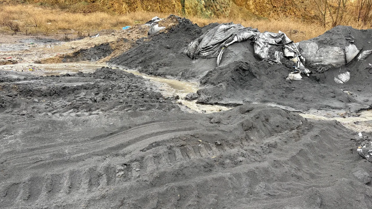 Hafriyat atıkları, kimyasal reaksiyona girdi! ABB ve Mansur Yavaş'a tepki var