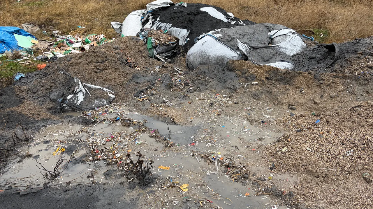 Hafriyat atıkları, kimyasal reaksiyona girdi! ABB ve Mansur Yavaş'a tepki var