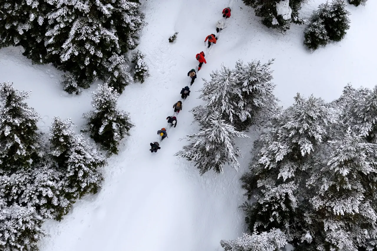 Kar kalınlığı 1,5 metreyi buldu, ilk kez katılanlar bile hayran kaldı: Dağ virüsünü kaptım