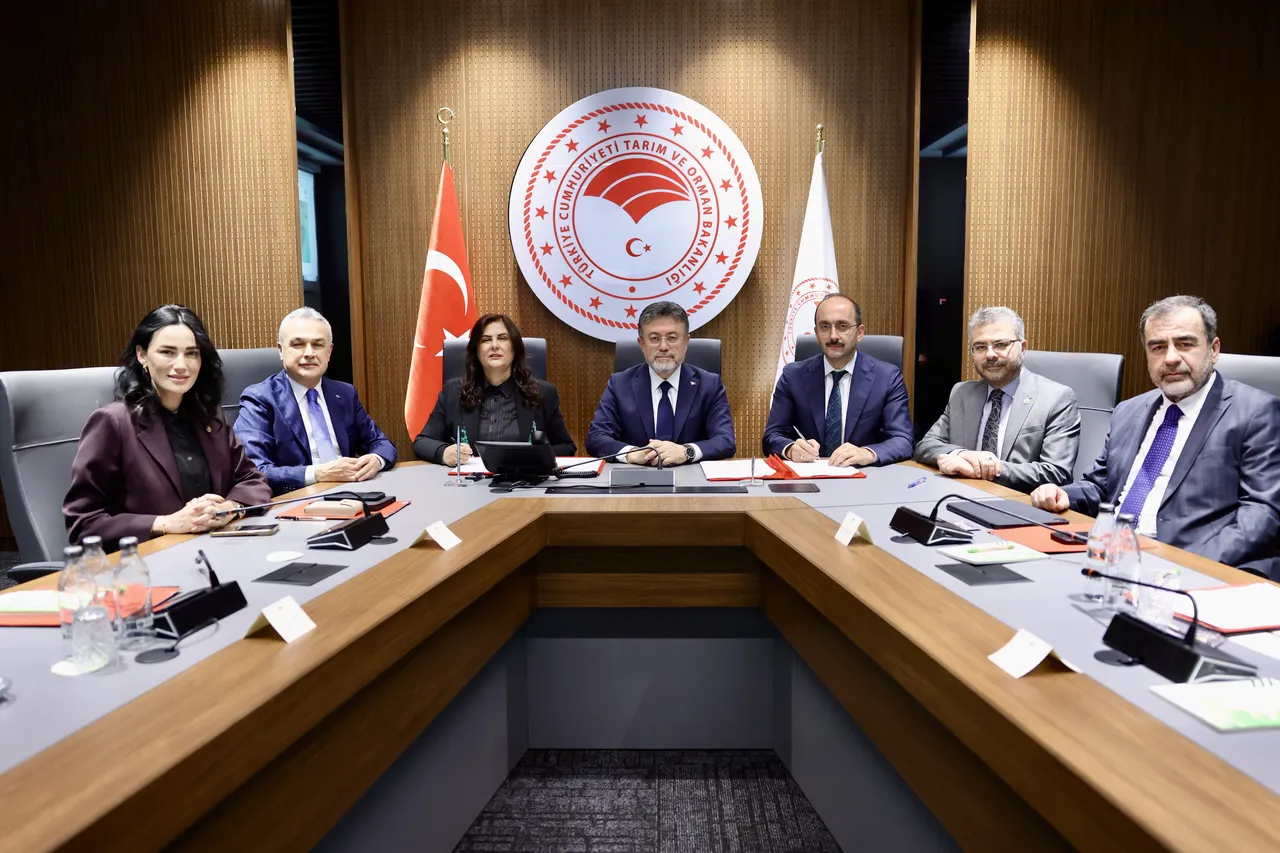 Türkiye'de ilk örneklerden! İmzalar atıldı: Deniz suyu içme suyuna dönüşecek