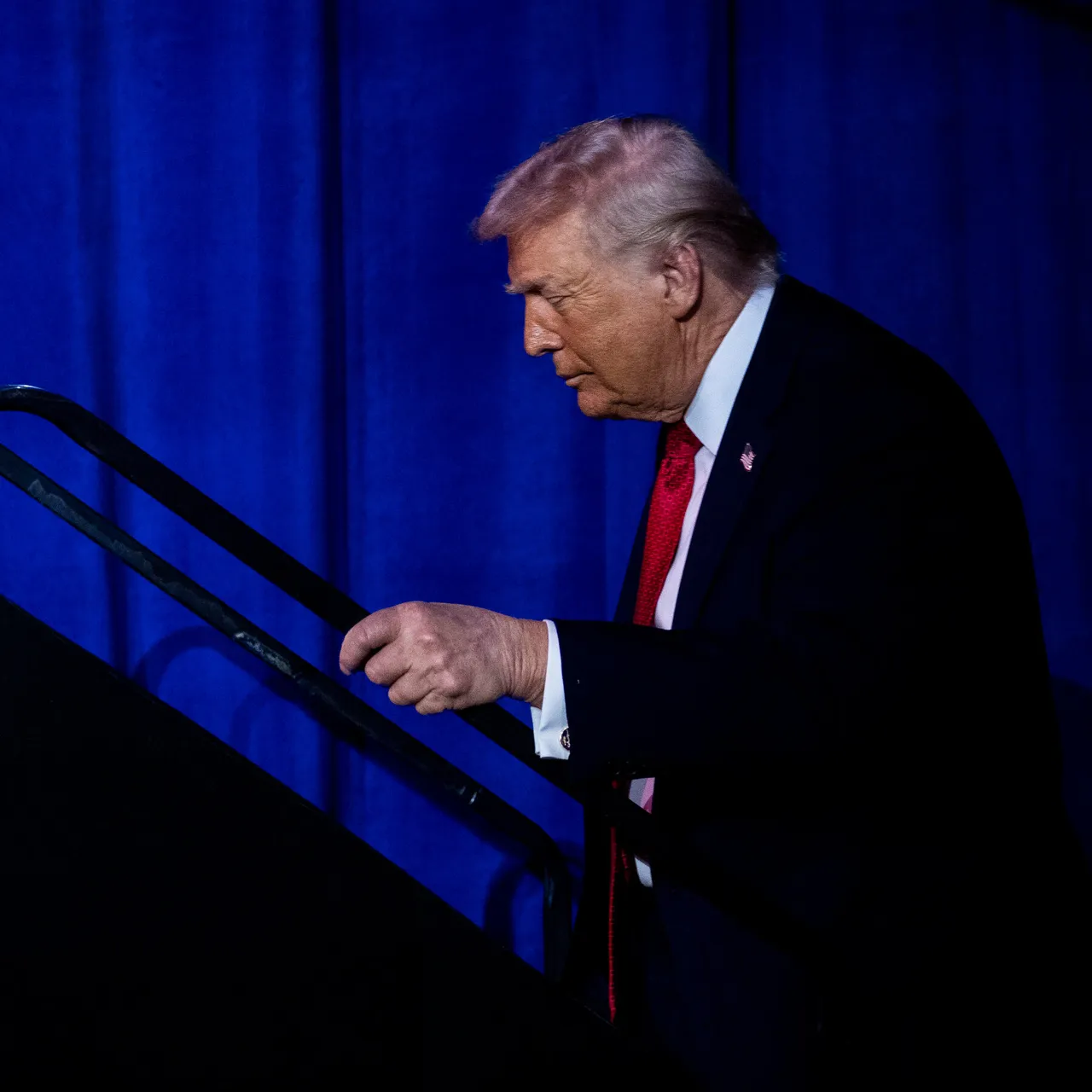 ABD’de ön seçim depremi: Trump azledilecek mi?