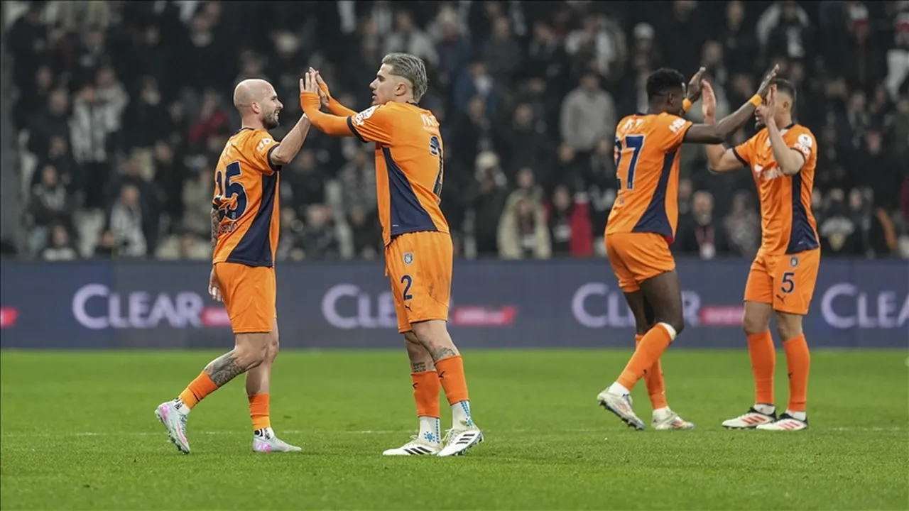 Başakşehir-Beşiktaş maçı hangi kanalda, saat kaçta? Canlı yayın bilgileri belli oldu!
