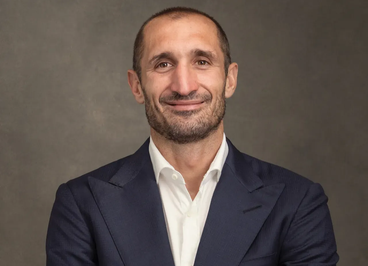 Chiellini ise VAR protokolü gereği ikinci sarı karttan çıkan kırmızı kartlara müdahale edilememesini eleştirdi