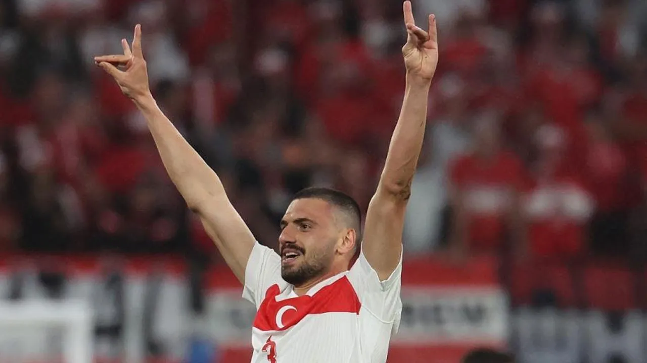 Merih Demiral'dan Ramazan jesti