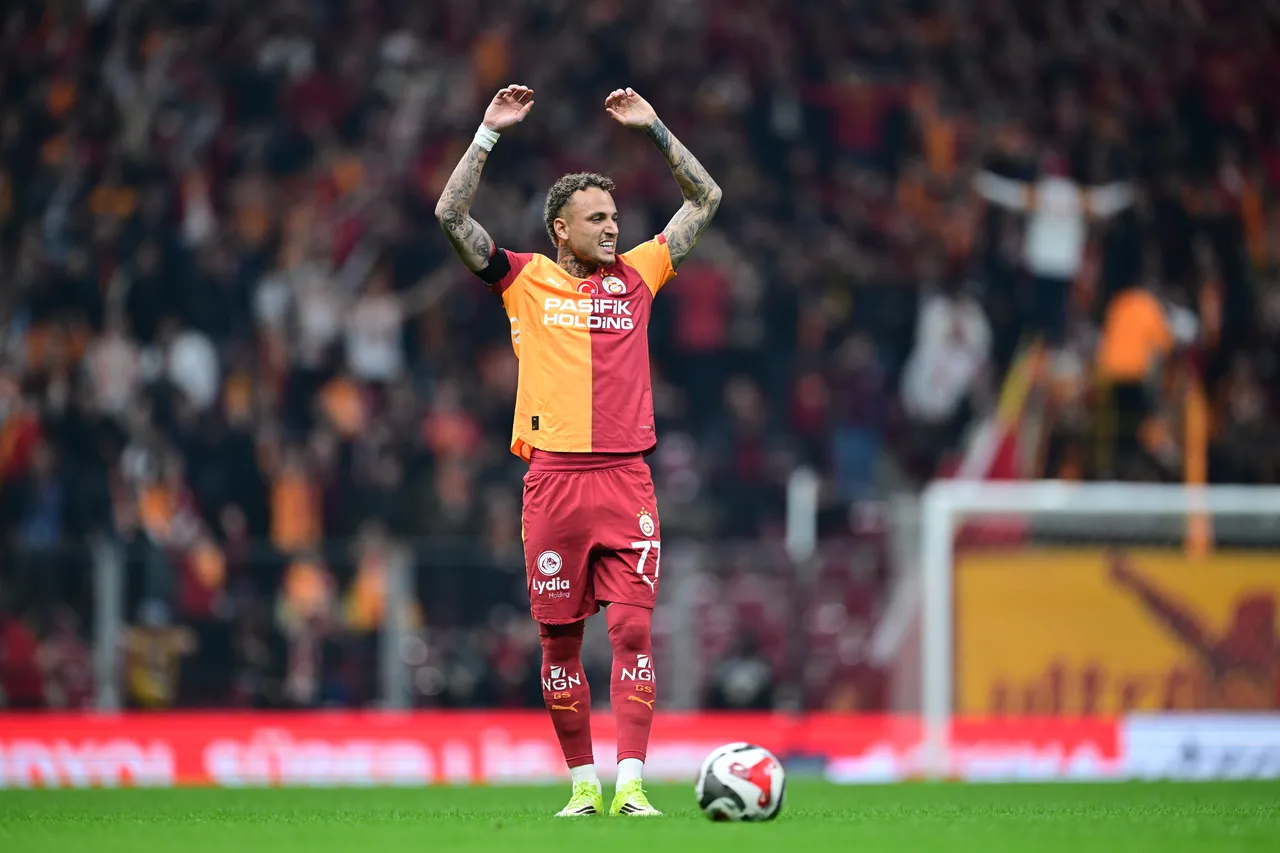 Galatasaray’a kiralık olarak katılan Hollandalı yıldız, sergilediği performansla Avrupa kulüplerinin dikkatini çekti