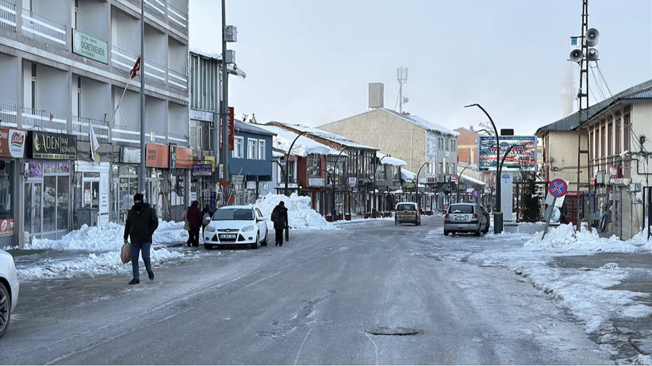 3 il beyaz örtü ile kaplandı! Kar kalınlığı 2,5 metreye ulaştı