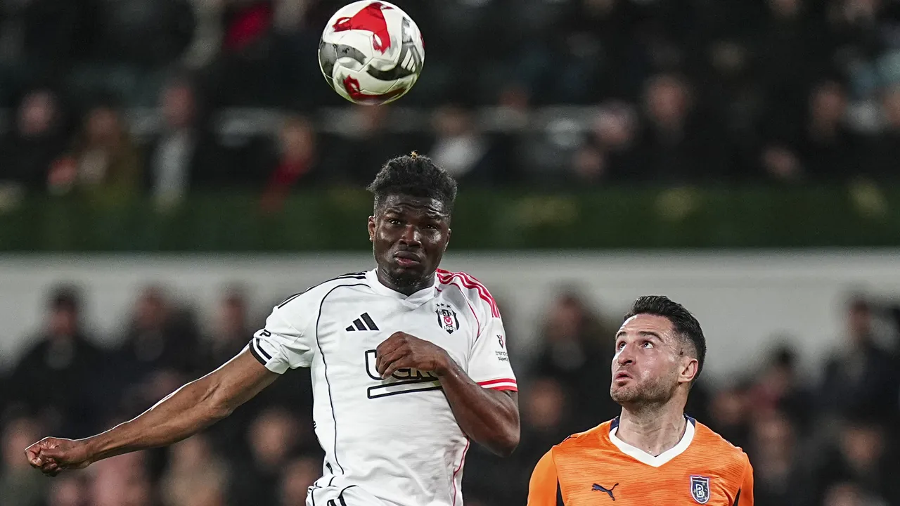 Beşiktaş'a kötü haber: El Bilal Toure'nin sakatlık durumu