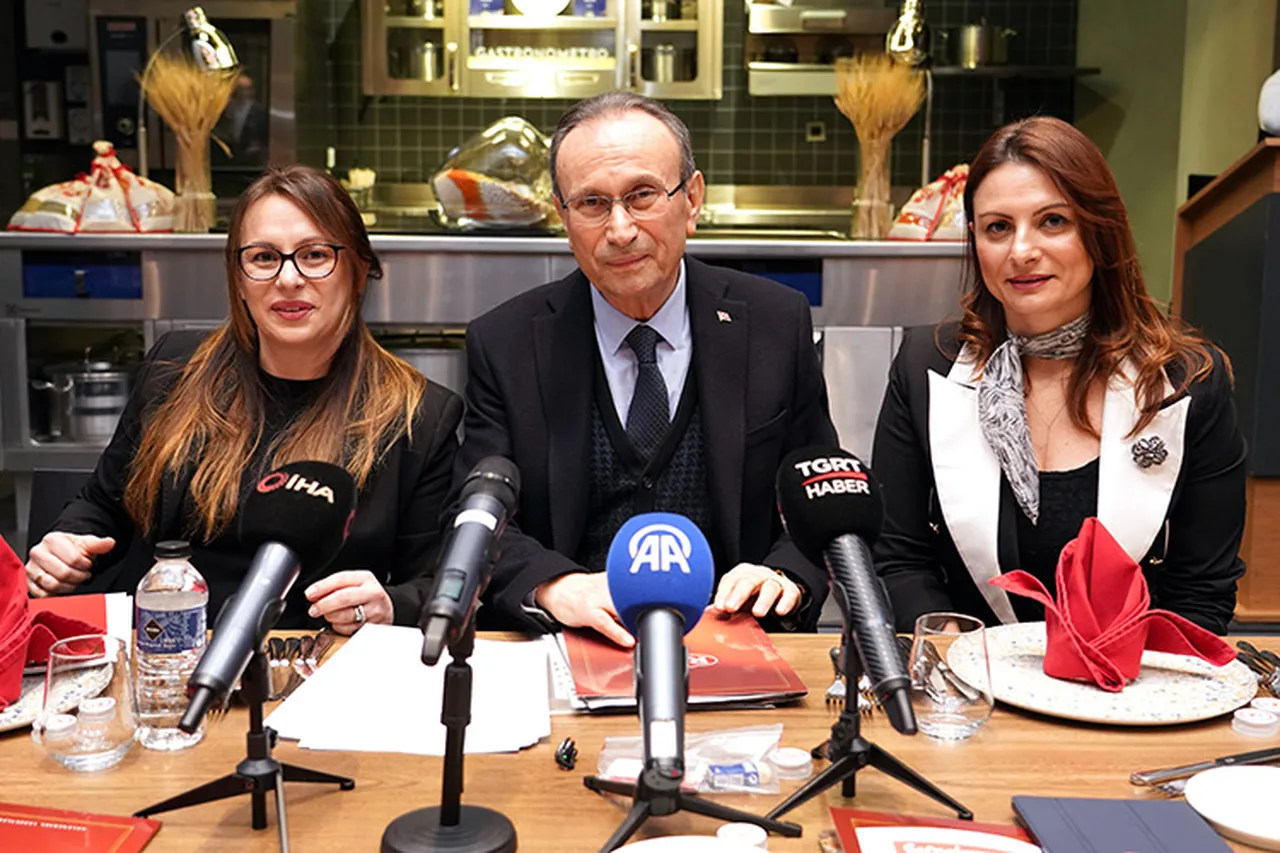 soldan sağa - Nilay Reis, Mehmet Reis, Işılay Reis Yorgun