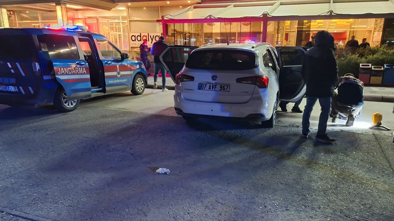 Günlerdir park halinde olan araçtan ceset çıktı