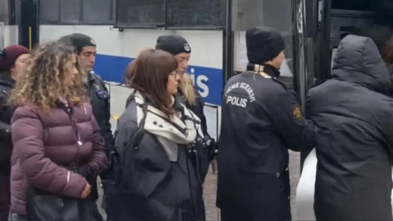 Müstehcenlik operasyonunda yakalanmışlardı! 17 kişi hakkında mahkeme kararını verdi