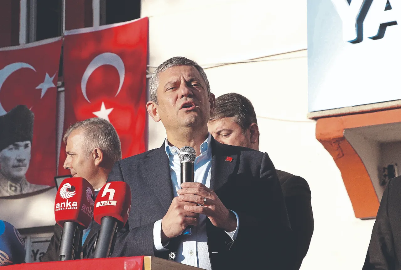 Özgür Özel kendi başkanını görmedi! 