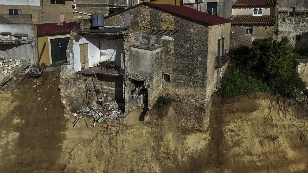 Toprak kayması yutmuştu! Meloni'den felaket bölgesine 150 milyon avro