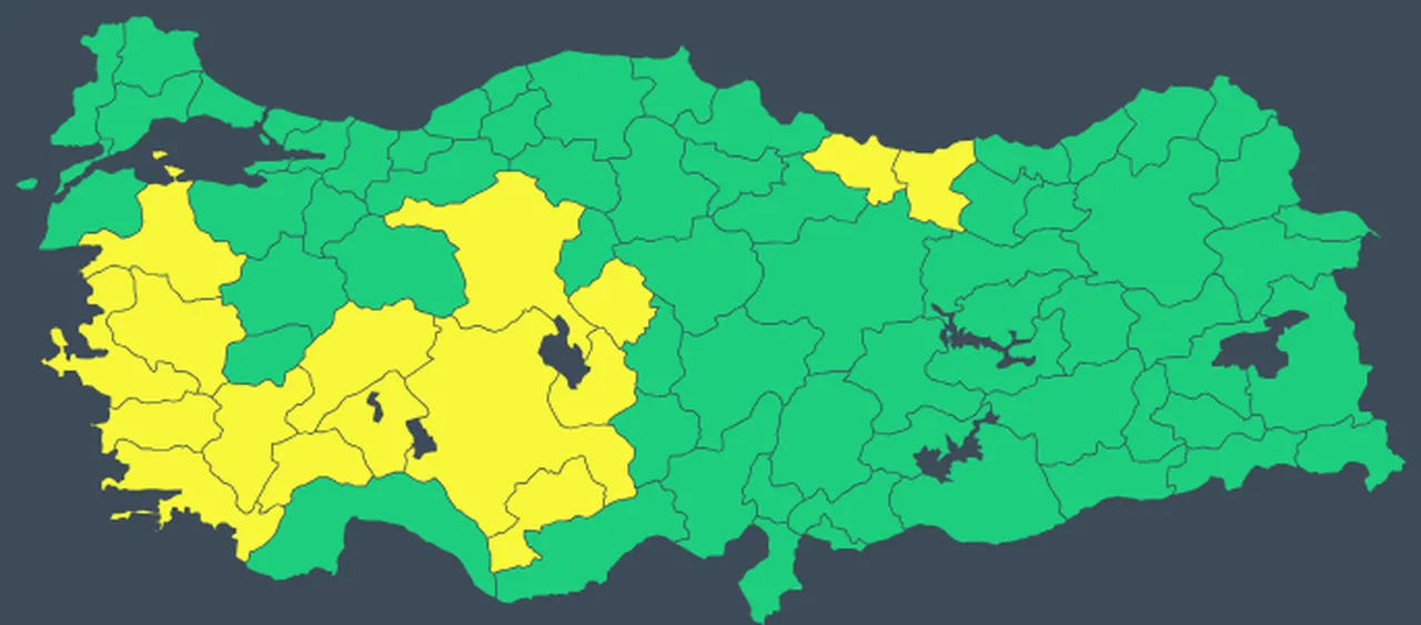 Yalancı bahar sona erdi! Sıcaklık 11 derece düşecek... Fırtına ve çöl tozu uyarısı da geldi