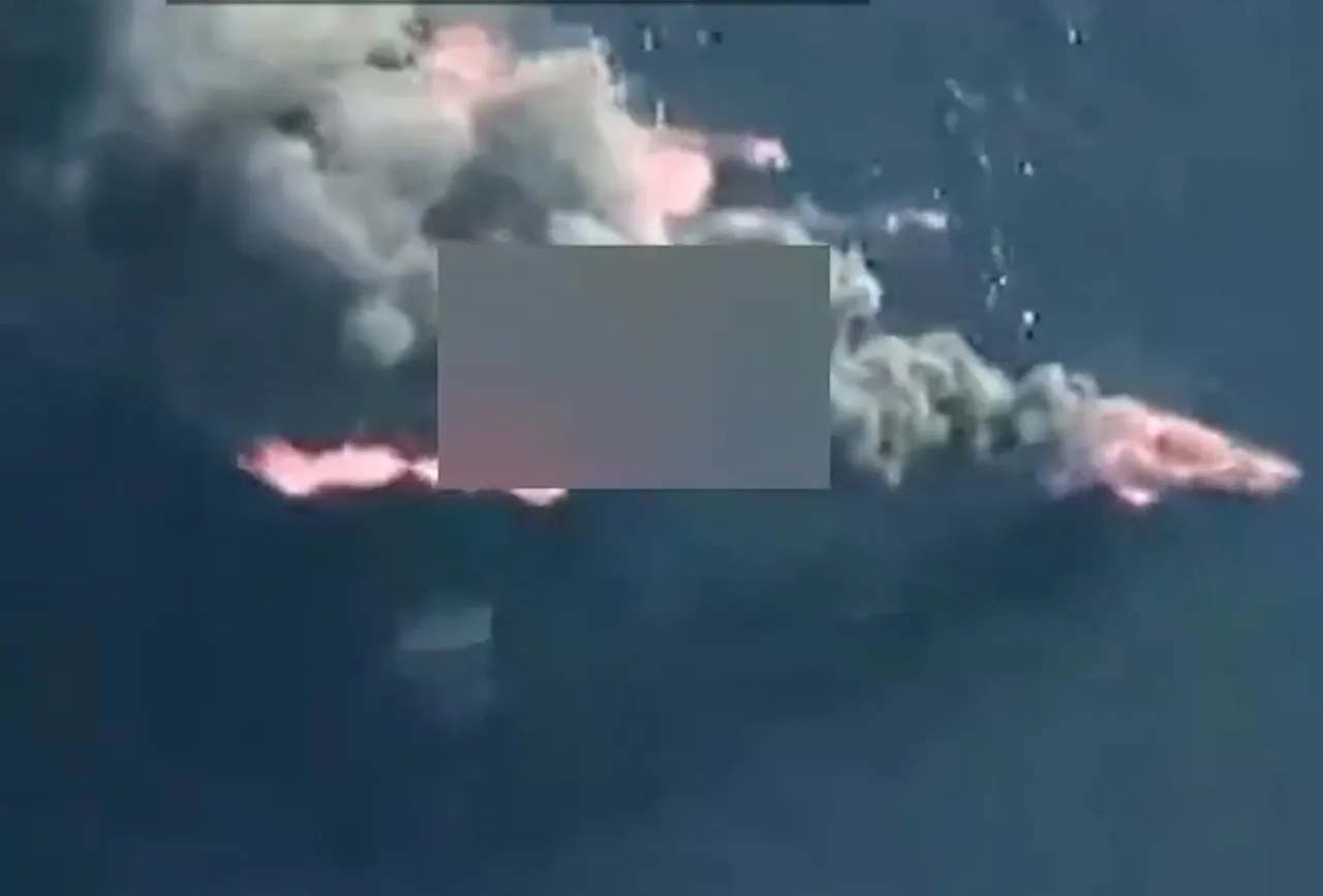 ABD gemiyi böyle vurdu! Çok sayıda ölü olduğu açıklandı