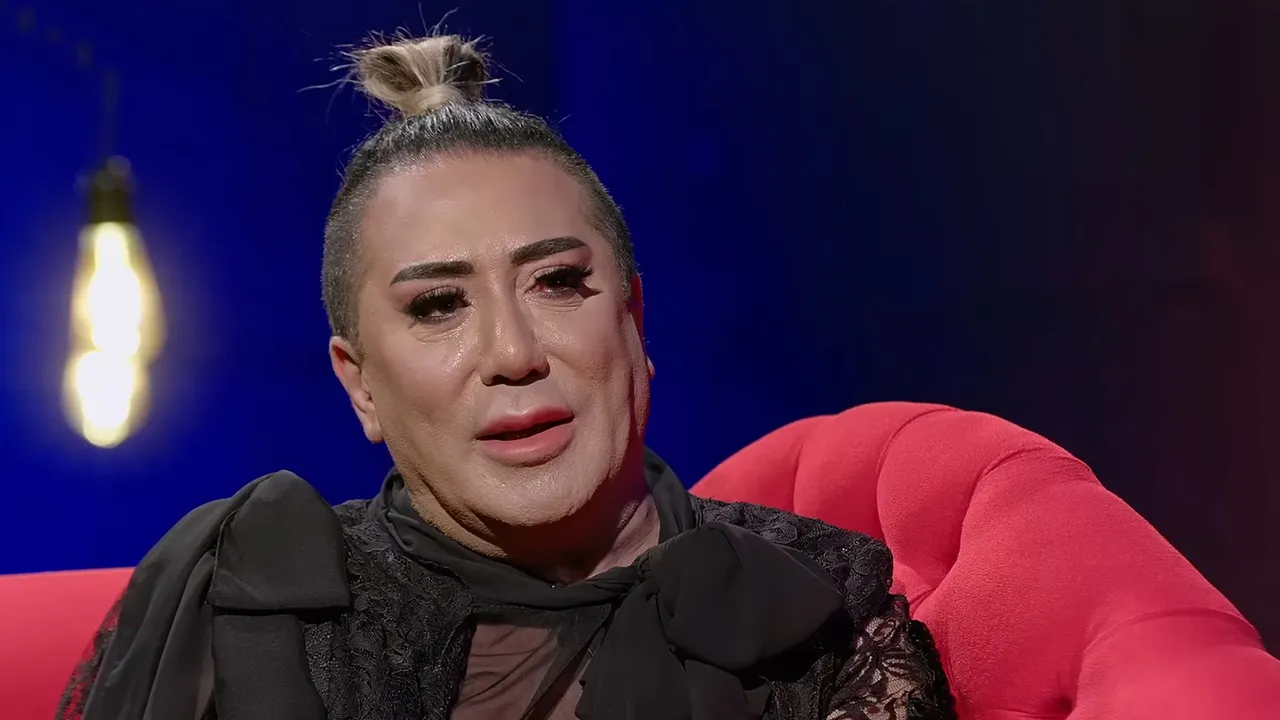 Başörtüsü takarak alay etmişti! Murat Övüç için istenen ceza belli oldu