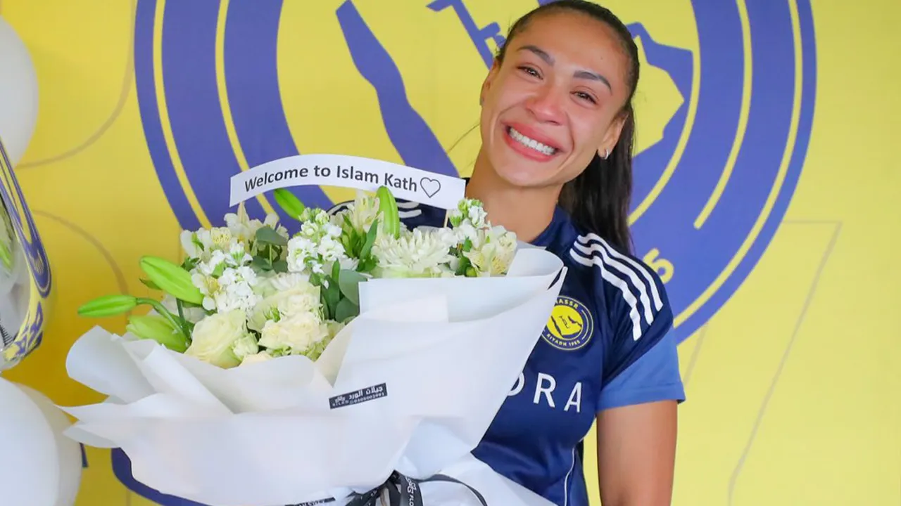 Brezilyalı futbolcu Kathellen Sousa, Müslüman oldu