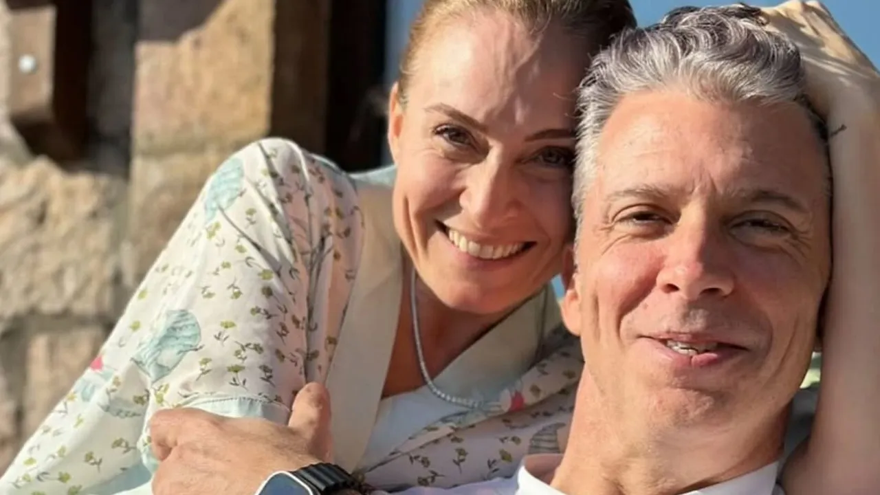 Ceyda Düvenci’den dikkat çeken ‘yüzük’ paylaşımı: Evlilik yorumlarını beraberinde getirdi