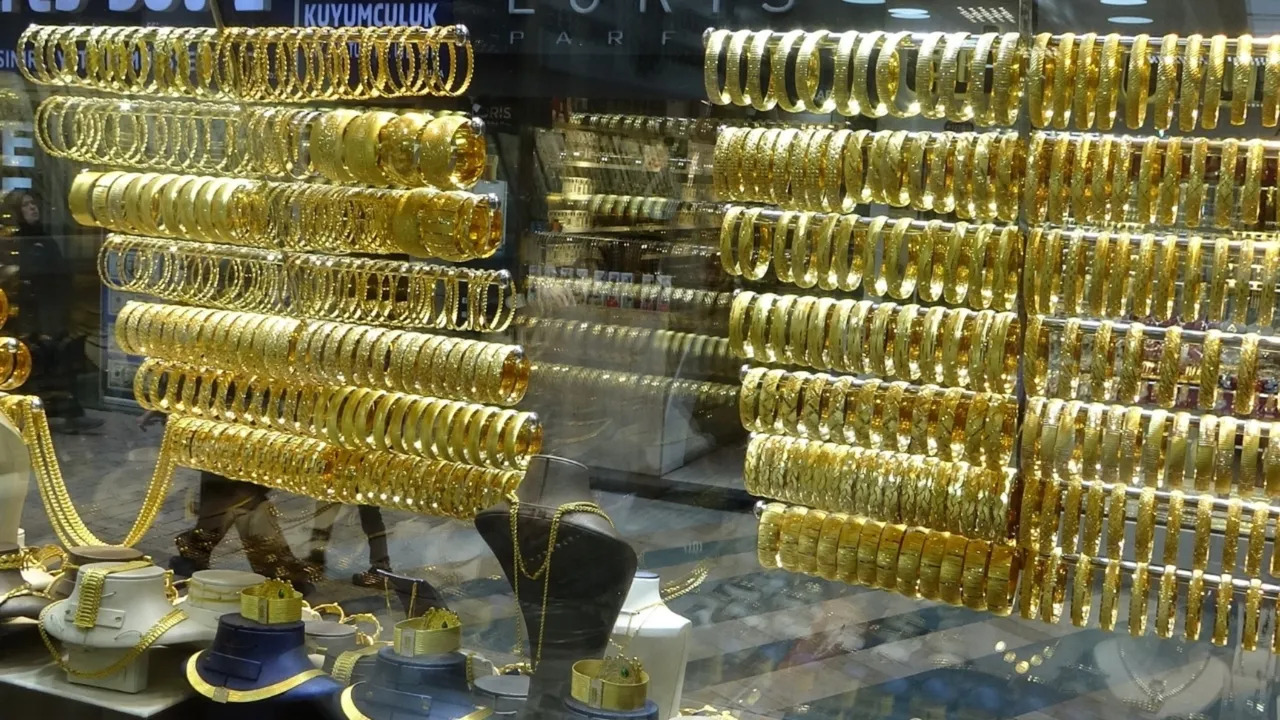 Dünyaca ünlü bankadan altın için 2026 uyarısı: Çok sert olacak!