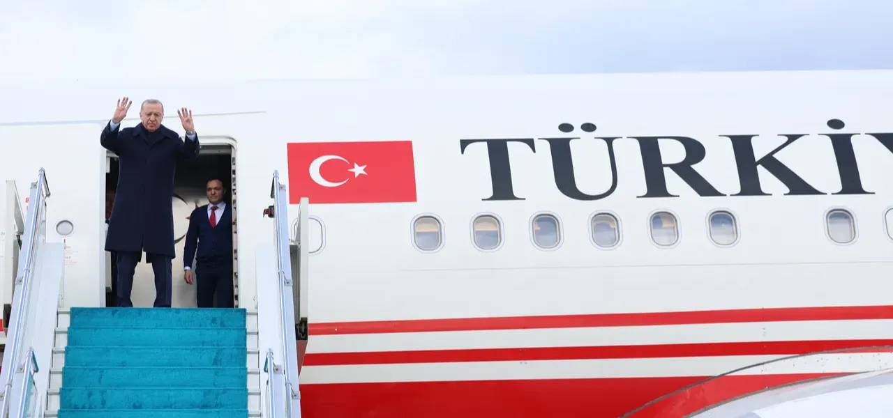 Cumhurbaşkanı Recep Tayyip Erdoğan, resmi ziyarette bulunmak üzere Etiyopya'nın başkenti Addis Ababa'ya gitti. Cumhurbaşkanı Erdoğan, Atatürk Havalimanı Devlet Konukevi'nden uğurlandı.