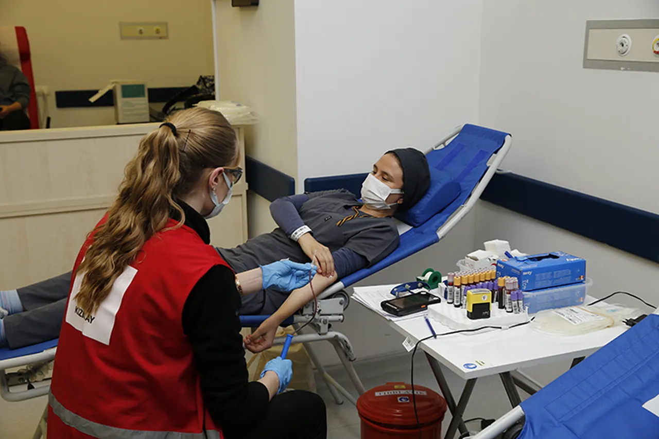 Kan vermek orucu bozar mı? Orucu bozan durumlar Ramazan öncesi merak edildi