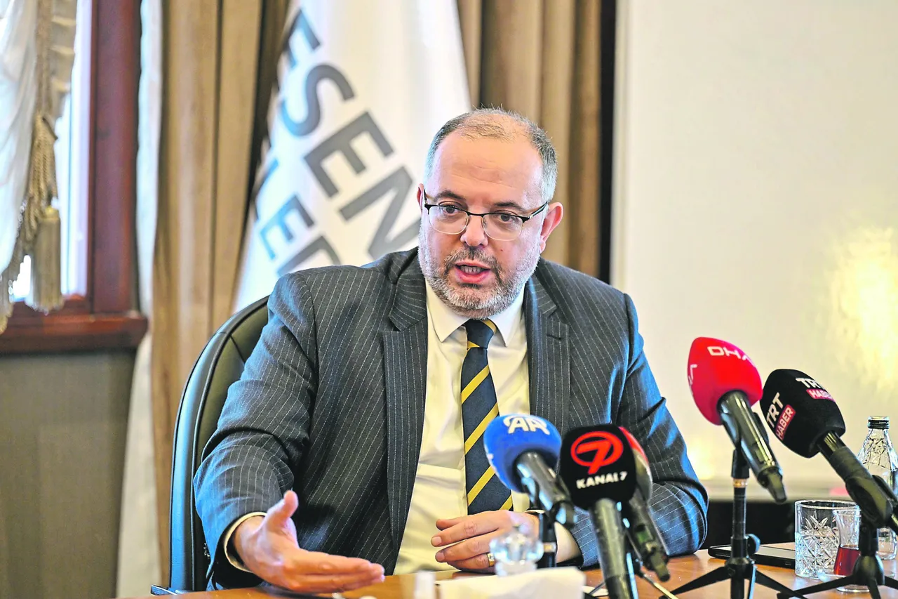 Prof. Dr. Erhan Afyoncu