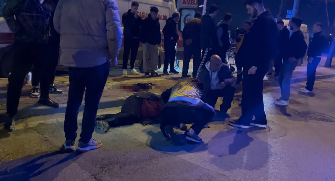 Refüje çarpan motosiklet, karı kocaya mezar oldu