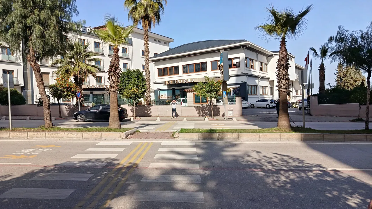 Yaya geçidinde cinayet gibi kaza! Bebek arabasındaki Mahmut can verdi