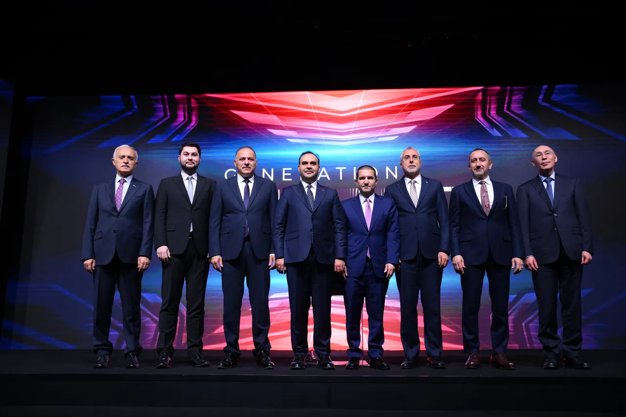 10 milyar dolarlık yatırım planı: Bakan Kacır açıkladı, Türkiye dijital üs olacak!