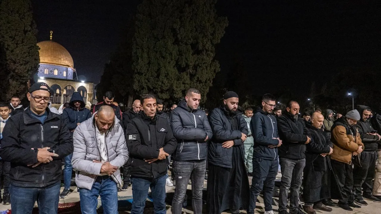 12 ülkede ilk iftar bekleniyor!