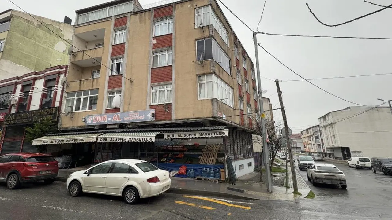 Arnavutköy’de dehşet evi! Eşini 3 evladının gözü önünde katletti