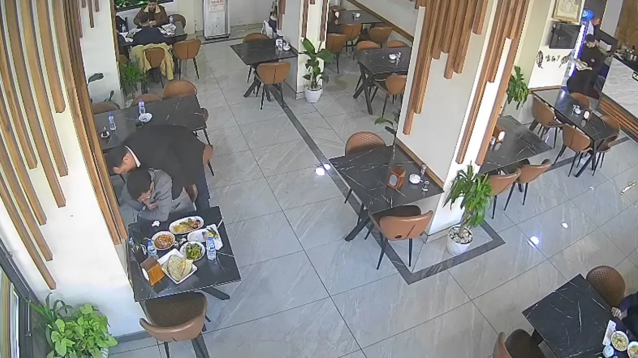 Boğazına kaçan pirinç ölüm getiriyordu, soğukkanlı müdahale hayatı kurtardı