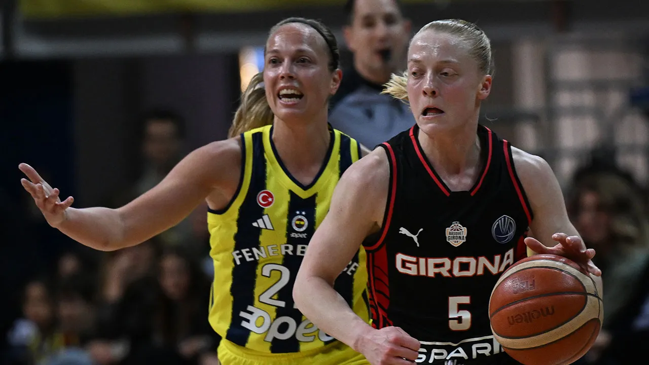 Fenerbahçe Opet, İspanyol ekibini devirip seride öne geçti