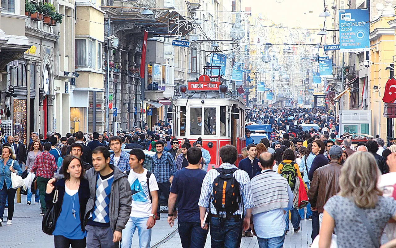 Genç nüfusta da işsizlik azaldı: İstihdam 32,7 milyona yükseldi 