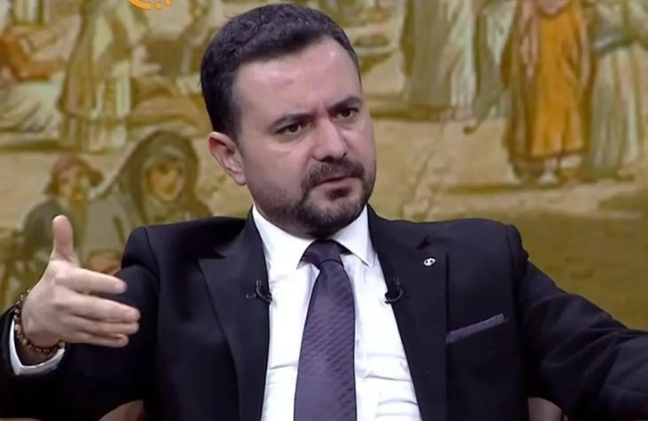 Tarihçi-Yazar Doç. Dr. Eralp Yaşar Azap