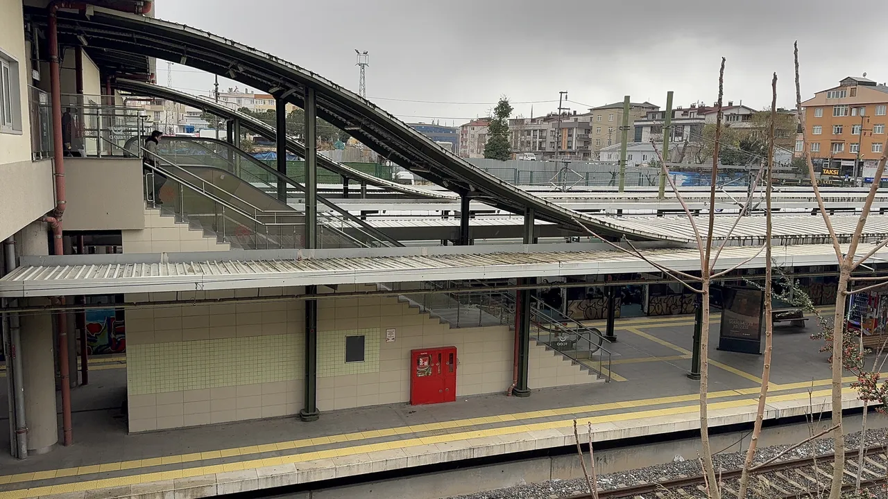 Tren istasyonunda kadın cinayeti! Korkunç saldırıda can verdi